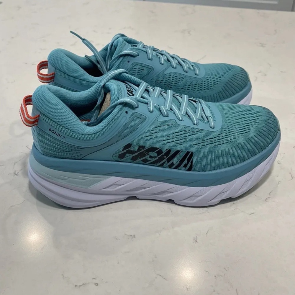 New Hoka One One Bondi 7 in Aquarelle Eggshell Blue Size 6